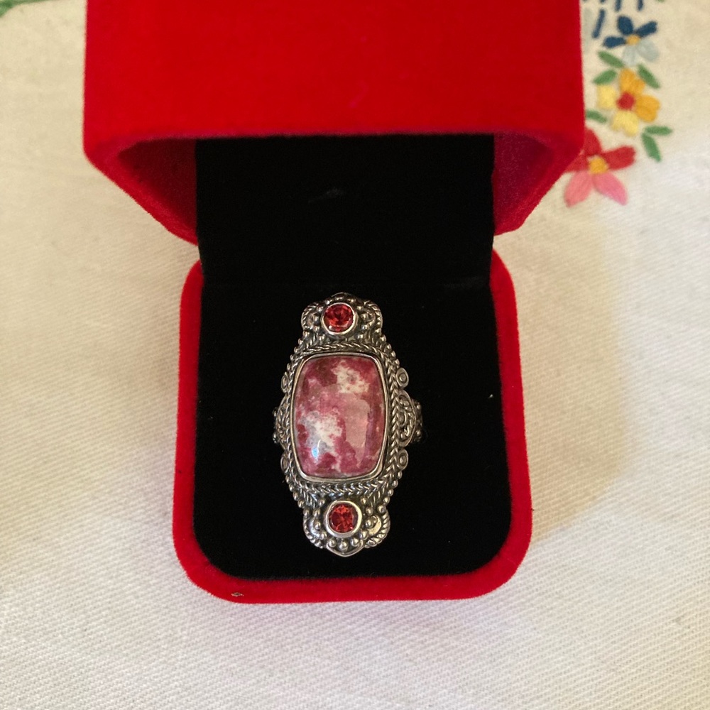 Artisan Gem Thulite & 0.50 ctw red garnet silver ring